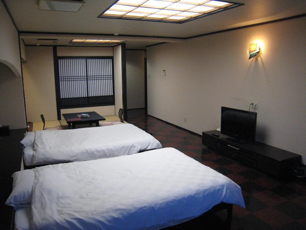 Utsumionsen Ichizu Otel Aichi Dış mekan fotoğraf
